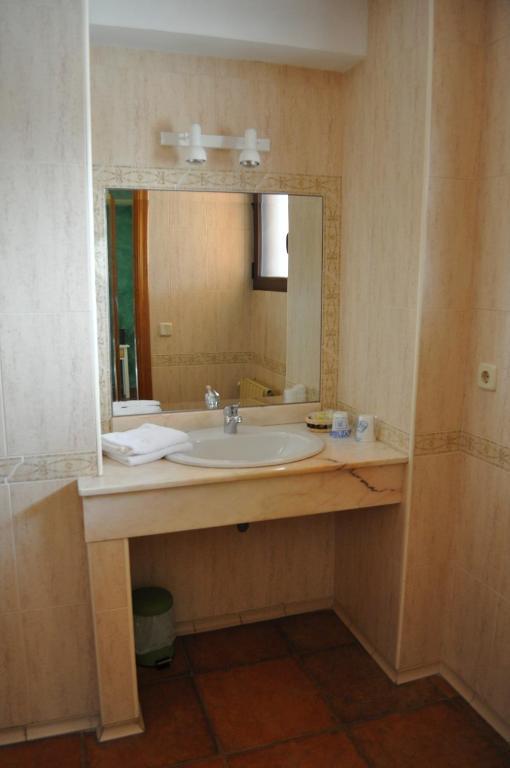 Hotel Langa Cerezo de Abajo 객실 사진